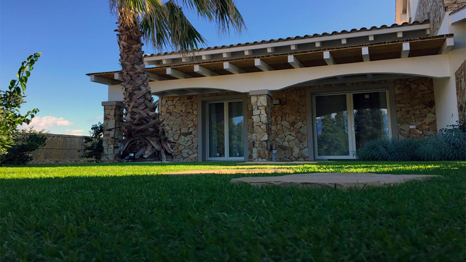 Residence Elegance Ville Ed Appartamenti A Porto Pino Exterior photo