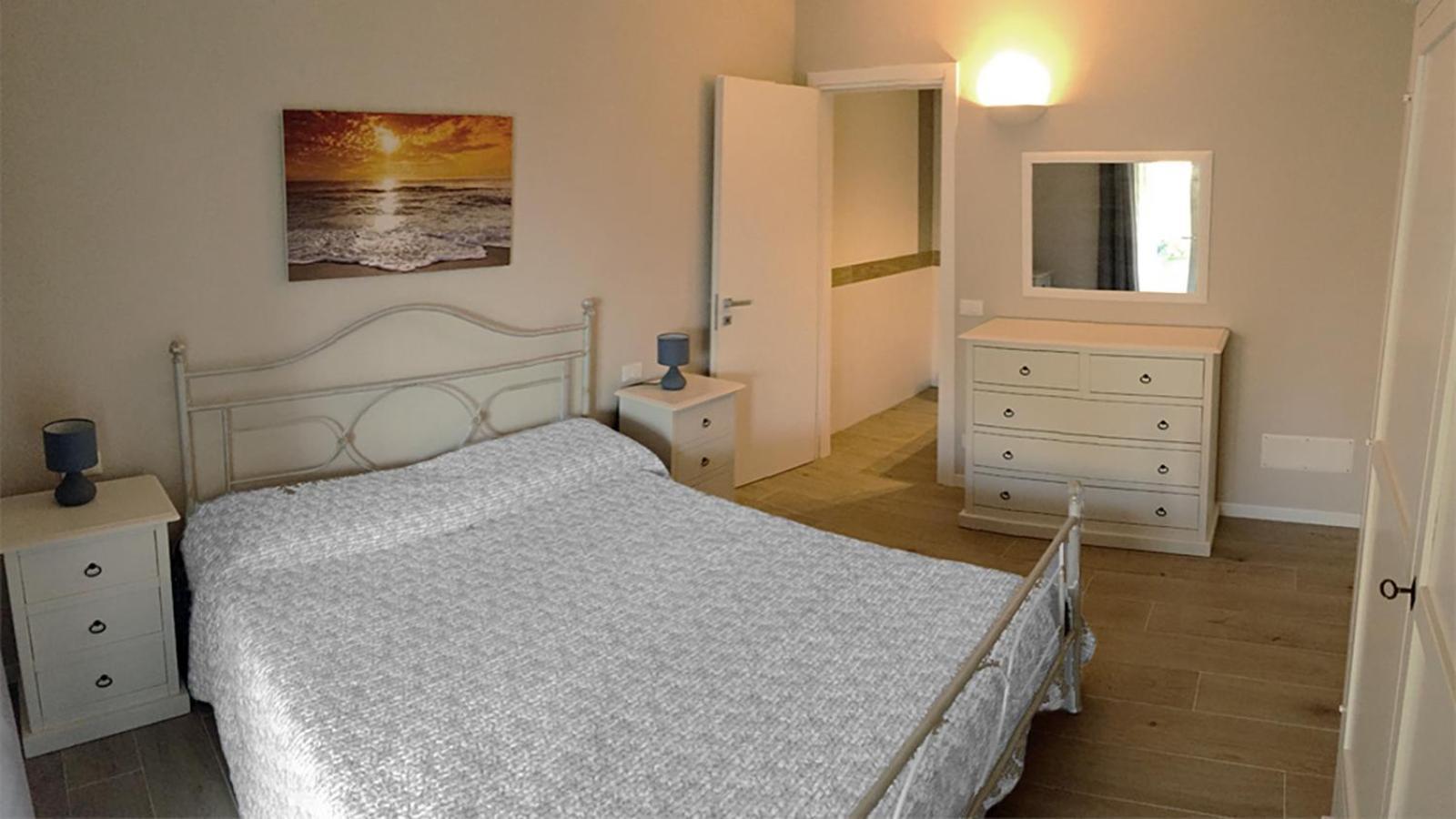 Residence Elegance Ville Ed Appartamenti A Porto Pino Exterior photo